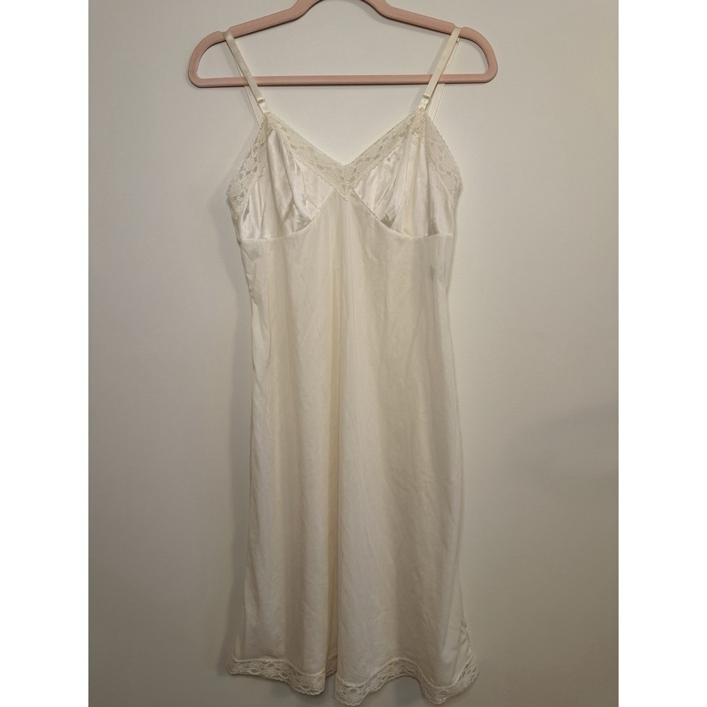 Vintage Vanity‎ Fair Full Slip Lace Trim Ivory Cream Style 10-103 USA Made Sz S